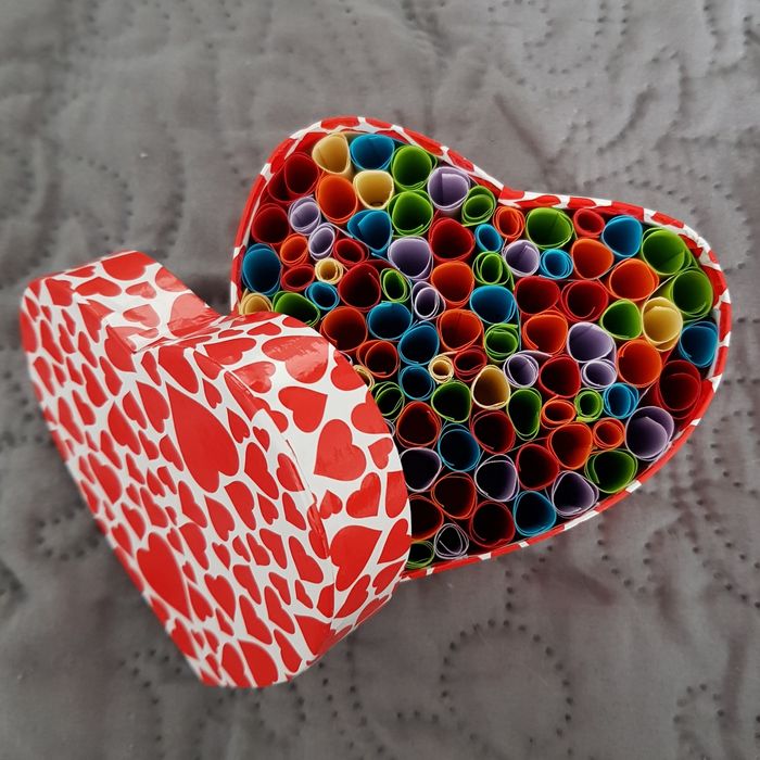 Кутия Обичам те на 100 езика/101 причини да те обичам за нея или него