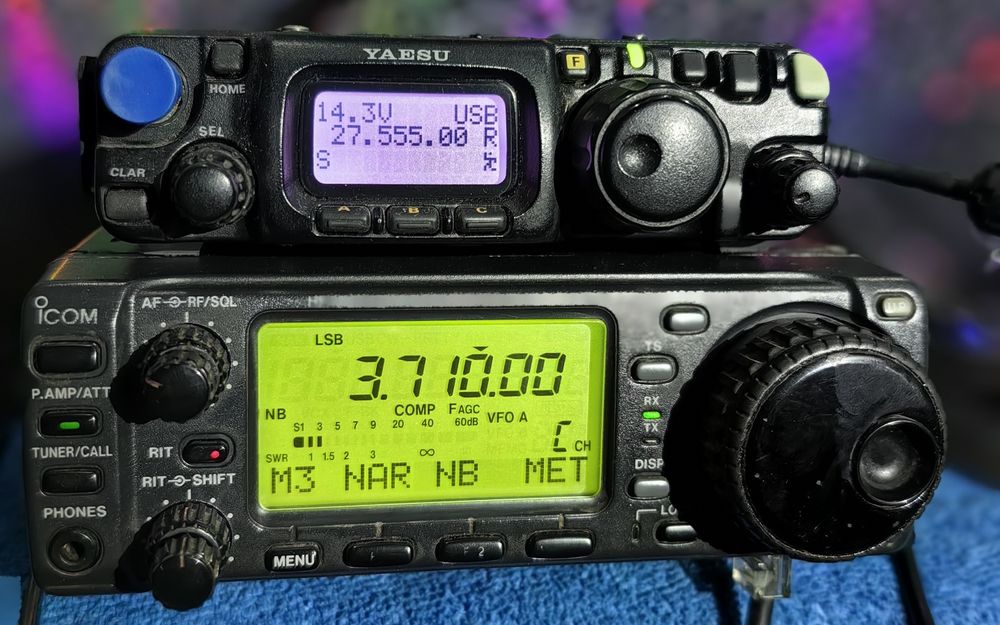 Stație radio emisie cb radioamatori amplificator cb