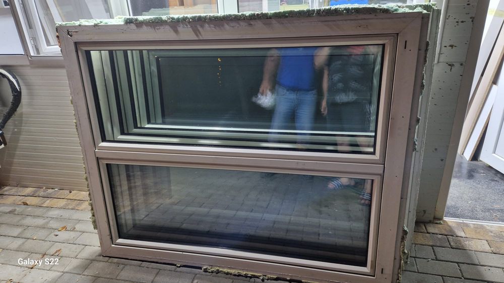 Ferestre PVC + rulouri aluminiu