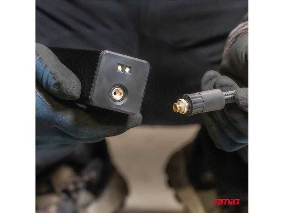 Мини Компресор 12V с дигитален дисплей и фенерче/ 10 bar