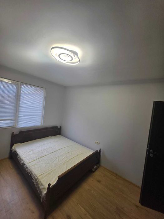 Етаж от къща под наем за нощувки в Микрево на 10км от Сандански