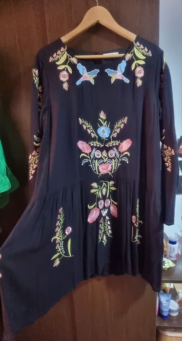 Rochie cu broderie 42 L-XL