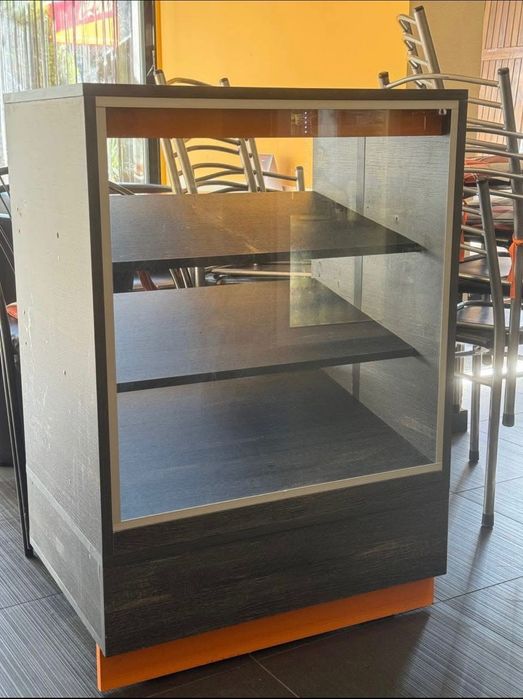 Витрина за печива