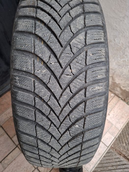 Зимни гуми Semperit.