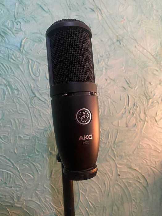 Микрофон AKG P120