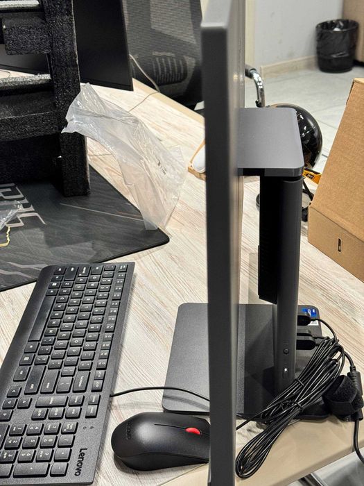 Американский Моноблок Lenovo 27" Thinkcentre neo 50a 27 Gen 5