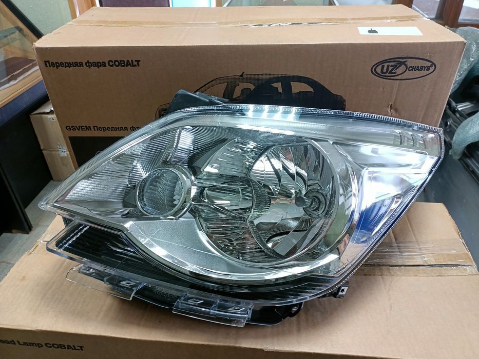 Фара передняя Шевролет Кобальт, Равон R4.