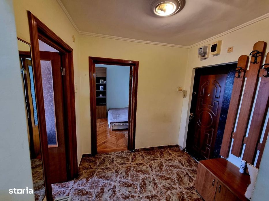 Gara mangaliei-apartament 2 camere decomandat 52 mp