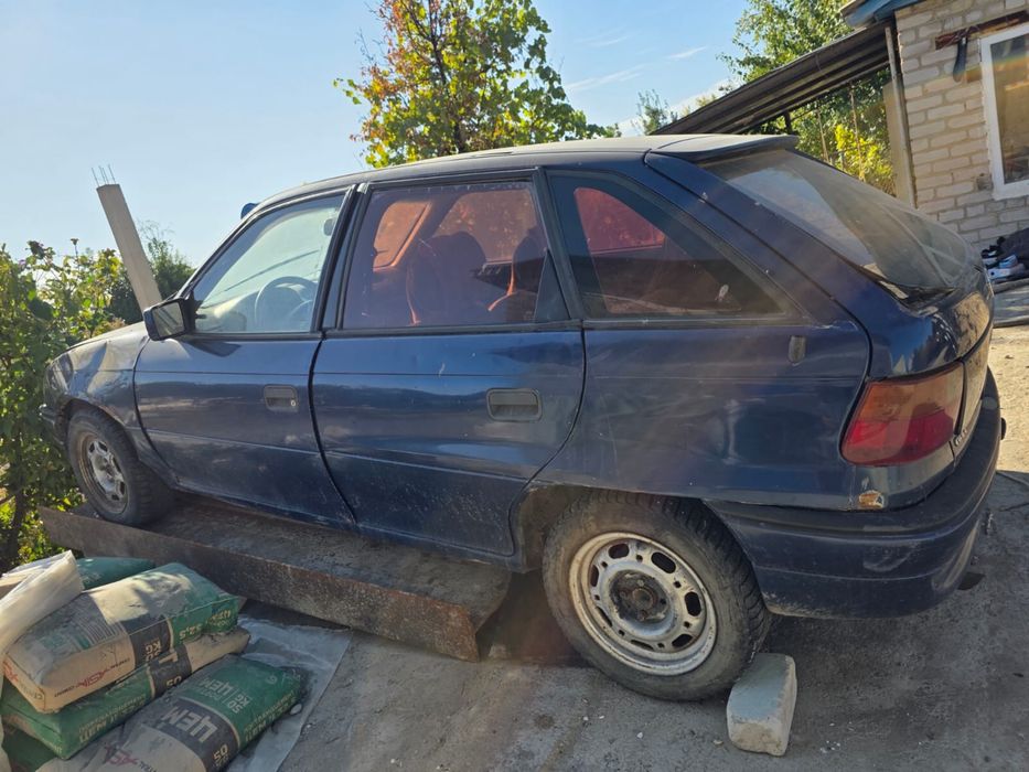 Продам опель астра 1995 года