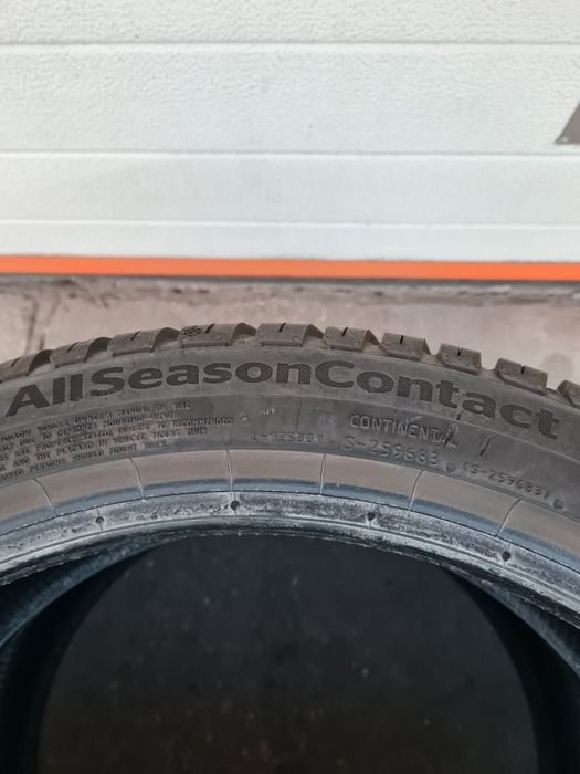 Всесезонни гуми 2 броя CONTINENTAL AllSeasonContact 215 40 R18 дот 232