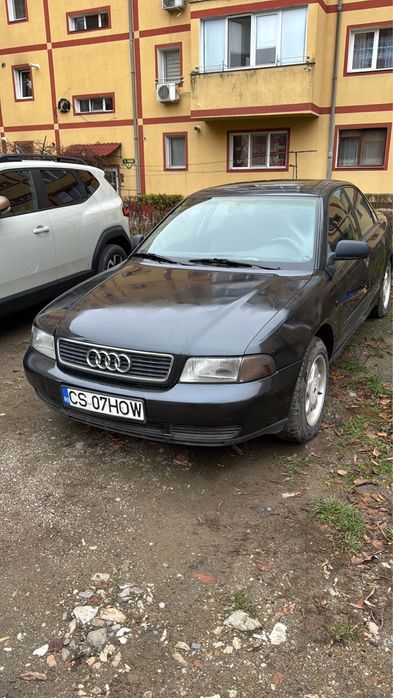 Masina Audi A4 Benzina