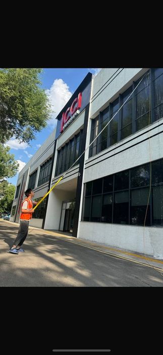 Мойка фасада, мойка окон, мытье окон, чистим и моем окна и фасад