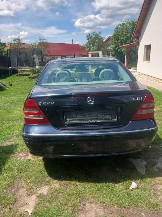 Vând Mercedes Benz