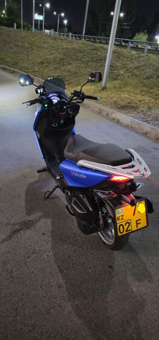 Скутер Honda Q48-200cc.
