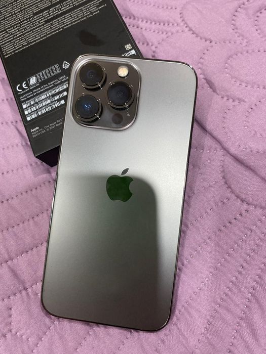 Продам iPhone  .