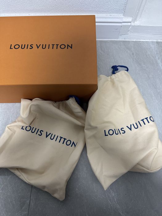 Adidasi Louis Vuitton