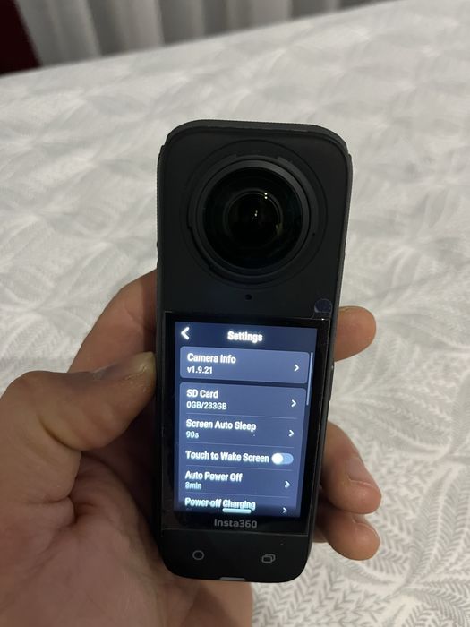 Insta360 X4 Adventure Bundle, full box