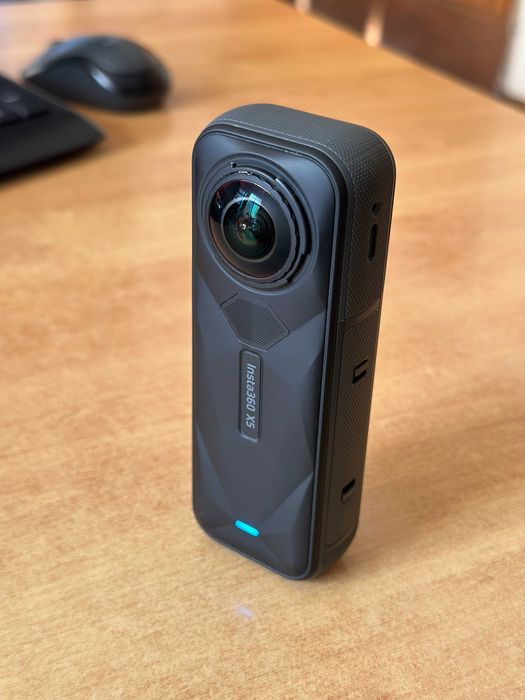 Insta360 X5 8K Standard Bundle – Ca noua, Factura eMAG + Garantie martie 2028
