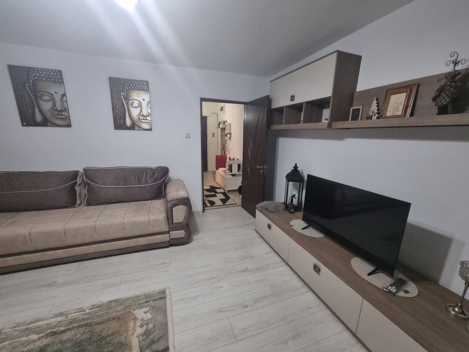Apartament de inchiriat 2 camere rovine  , craiova