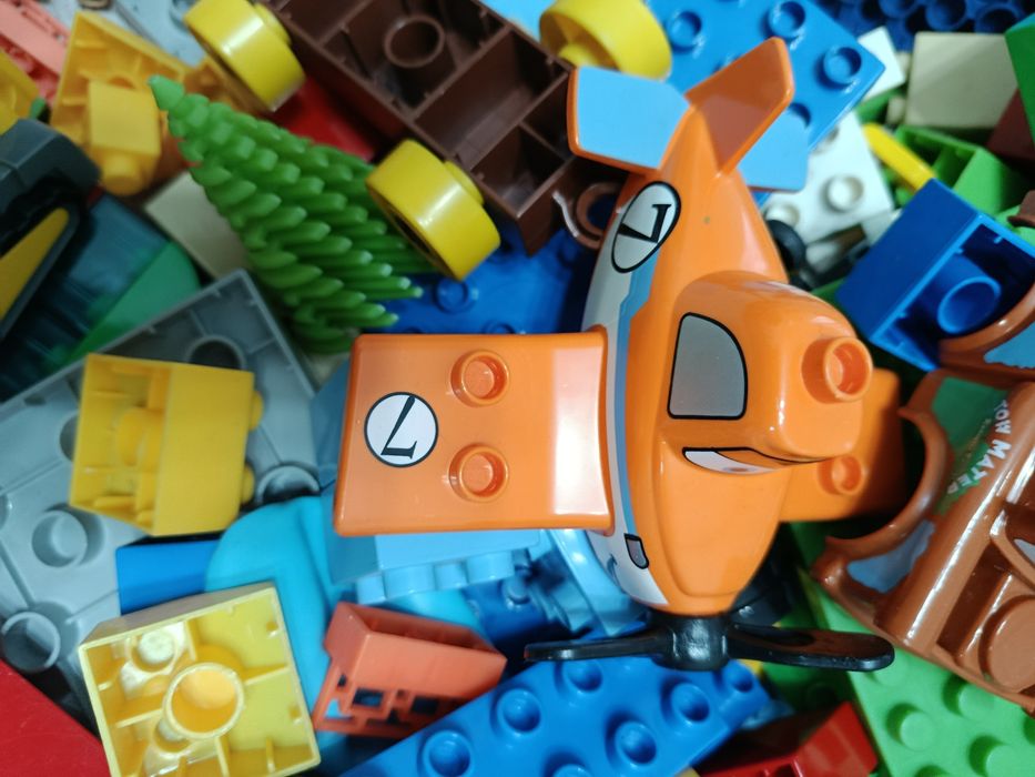 Продам Лего оригинал.