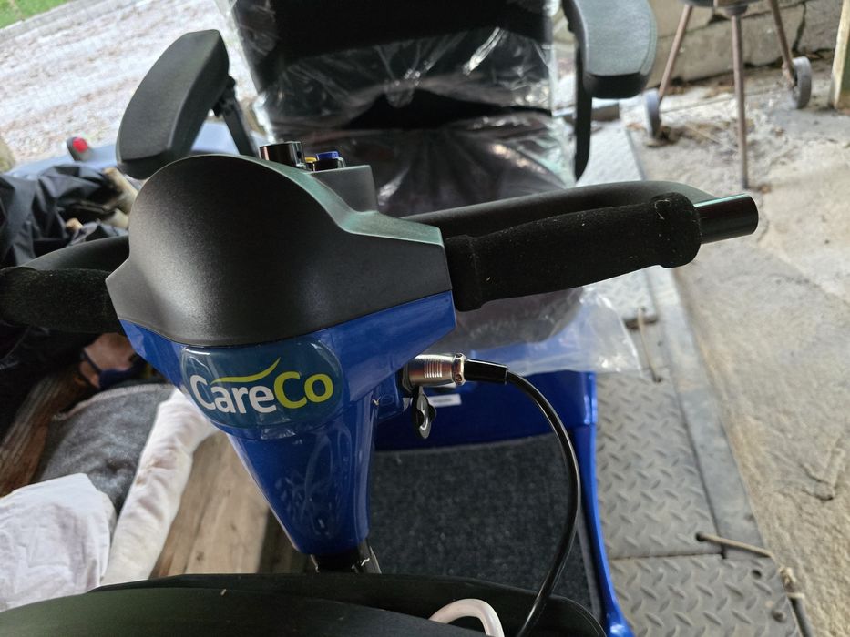 Scooter/scuter/cărucior electric Bătrâni,pers. Dizabilități