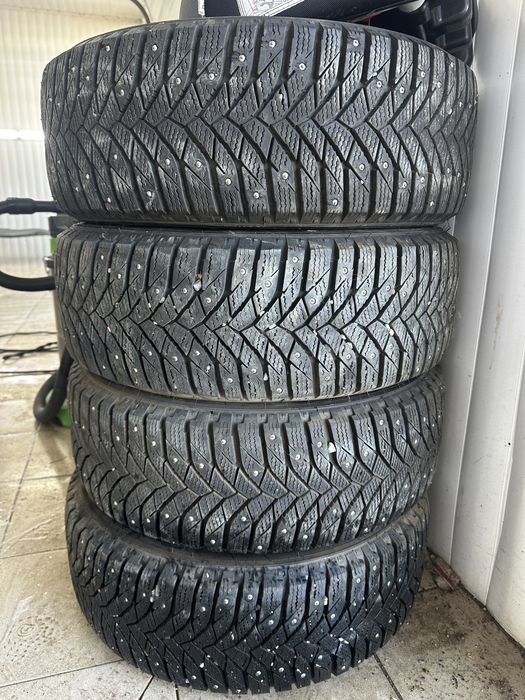 Продам резину 215/60/16