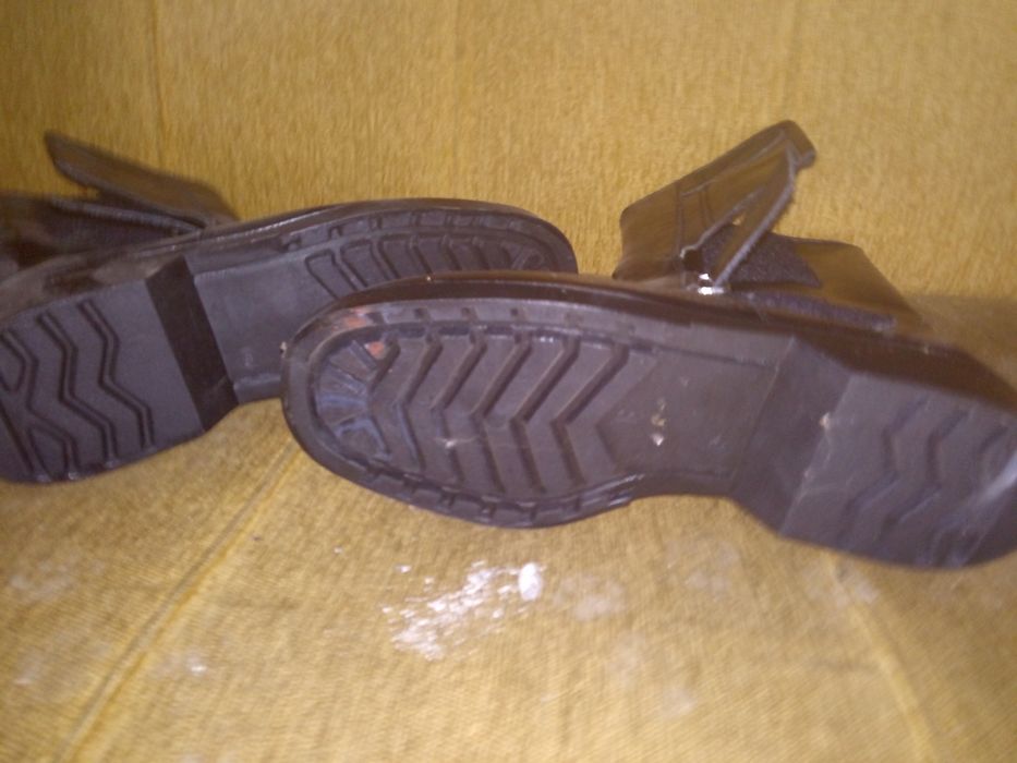 Ботуши от естествена кожа