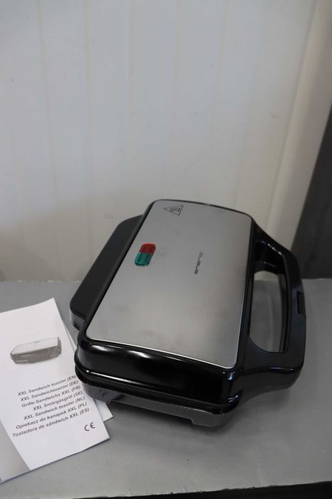 Сандвич тостер Emerio ST-109562, Без изтичане, 900 W