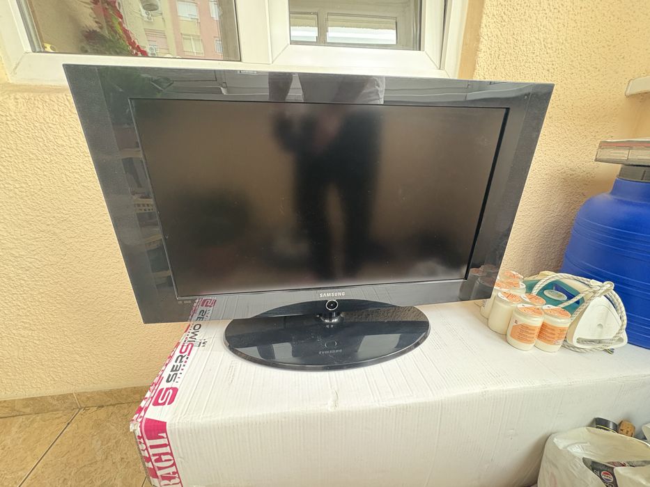 mobila sufragerie+ Tv samsung