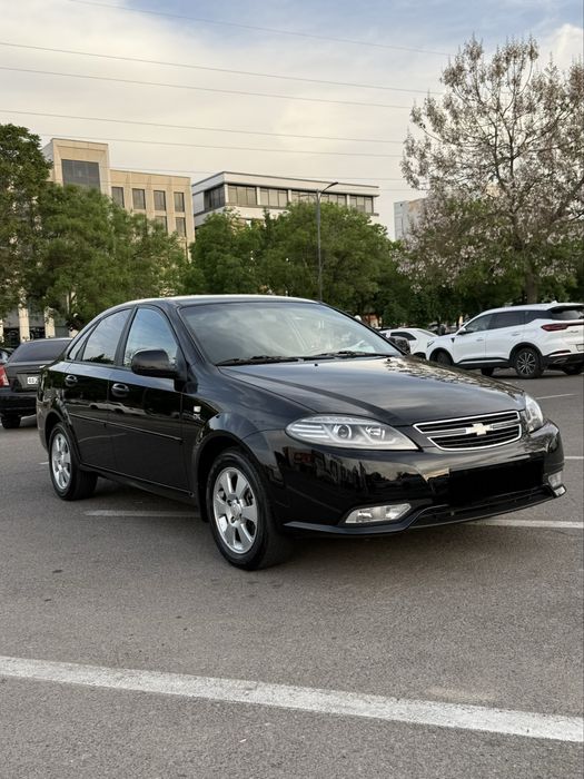 Qora Chevrolet Gentra 2023 | Lacetti Jentra