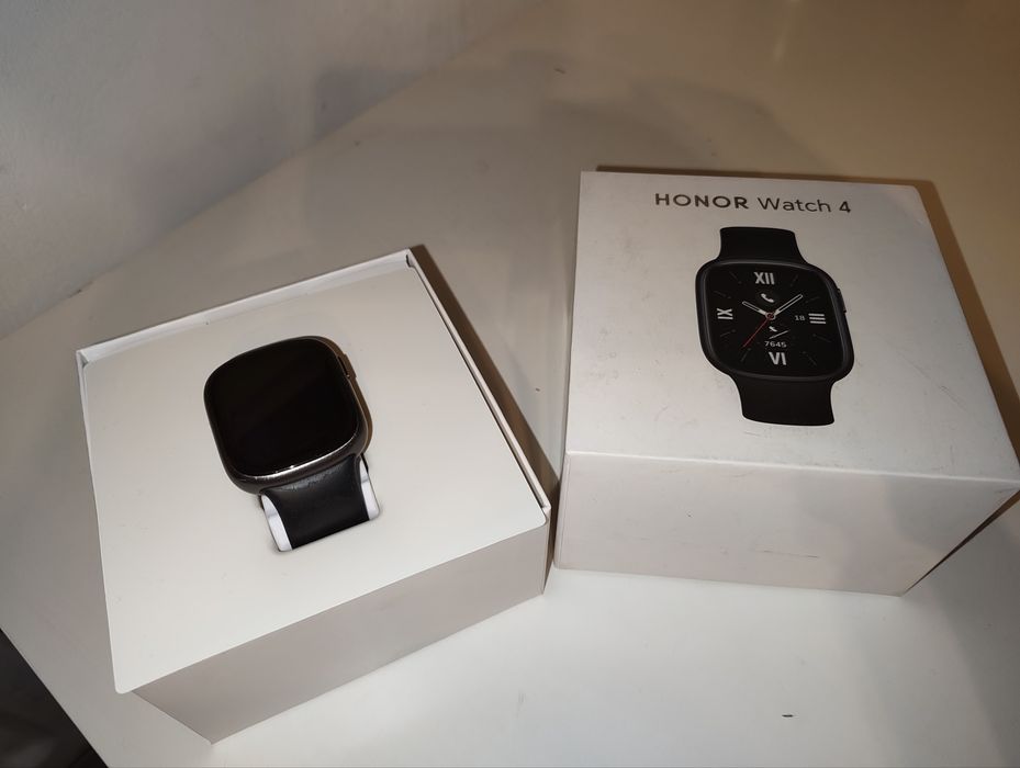 Часовник honor watch 4