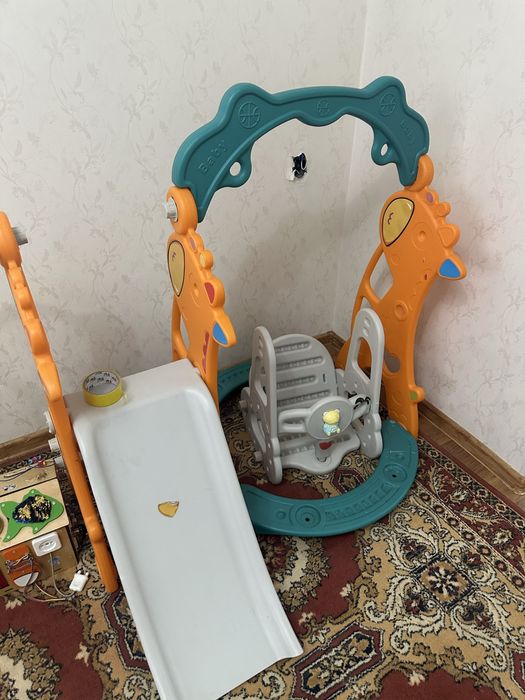 Горка с качелей для малышей