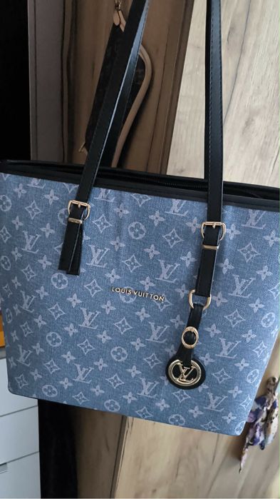 Louis Vuitton чанта лукс!