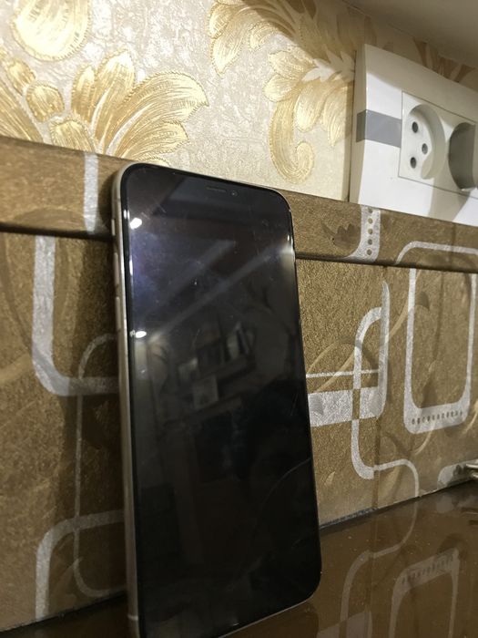 Iphone x 64/100 idiyal