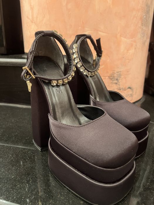 Обувки Versace 37