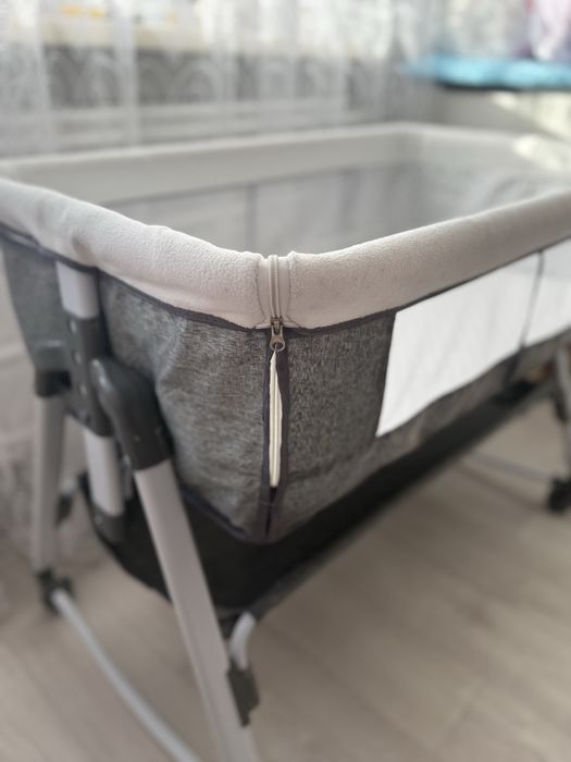 Детская приставная кроватка