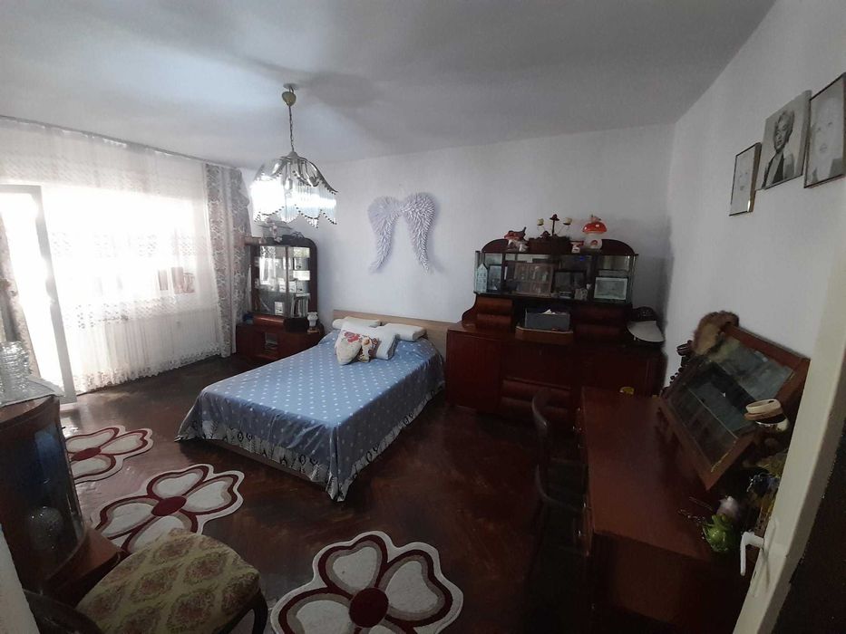 Chirie la 5 km de centrul Bradului (jud Hunedoara) in Gura Barza  la apartament