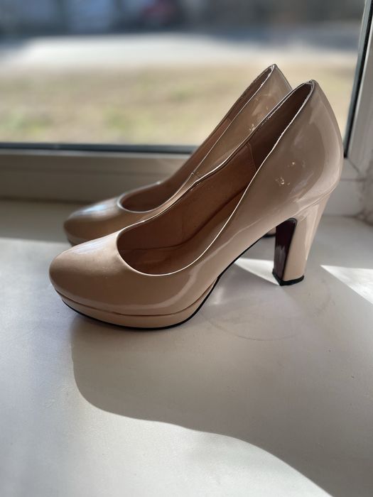 Продам туфли. Красивые на плотформе