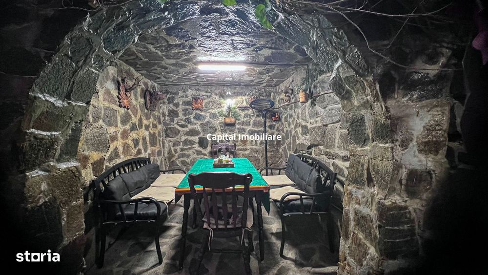 Pensiune-Restaurant , Valiug,Crivaia .