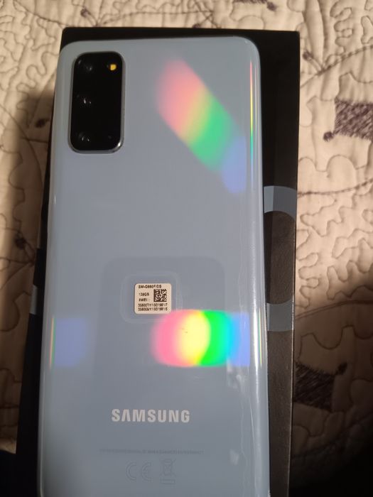 Vând samsung S20 in stare foarte buna