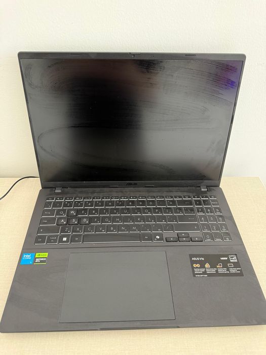 Asus vivobook v16