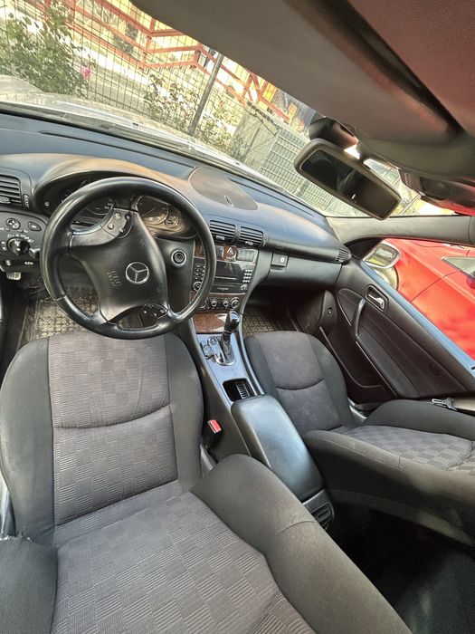 MERCEDES-BENZ C-Class 2004 — imagine 4