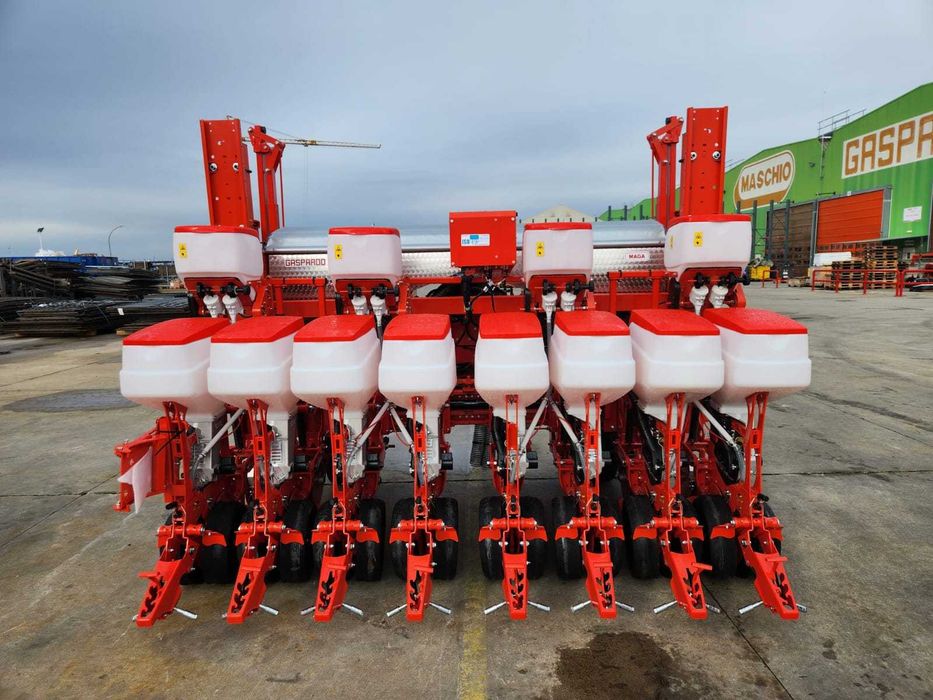 SEMANATOARE DE PRECIZIE GASPARDO Maga 8 45-80 Fertilizator dublu disc