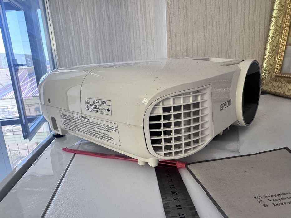 Проектор Epson EH-TW5600