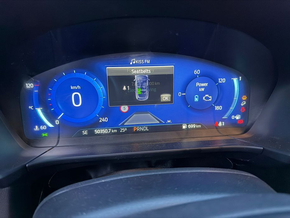 FORD Kuga 2023 — imagine 4