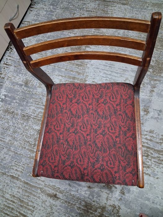 Стулья деревянные