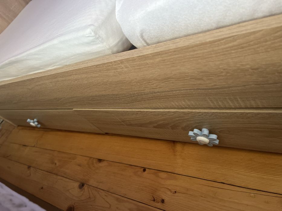 Креватче с включен матрак, обиколници и подложка за повиване