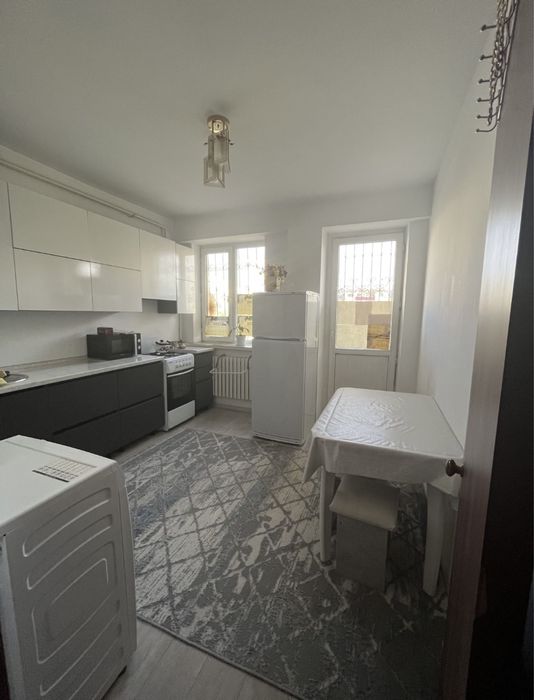 Девушка на подселение