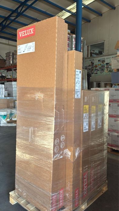 4 ferestre VELUX noi, complete, nedesfăcute