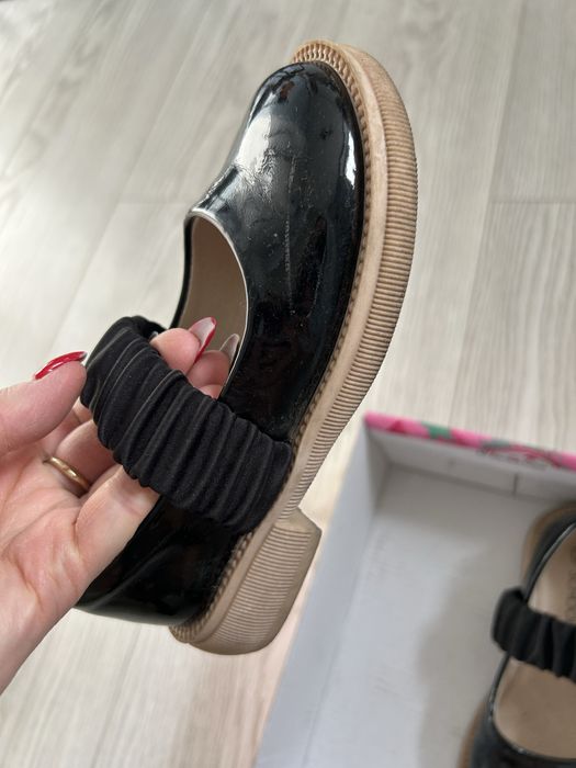 Туфли школьные черные